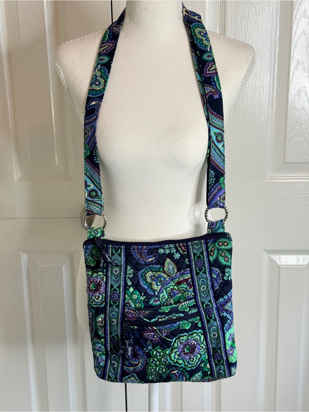 Vera Bradley Blue Rhapsody Crossbody Bag Retired Paisley EUC